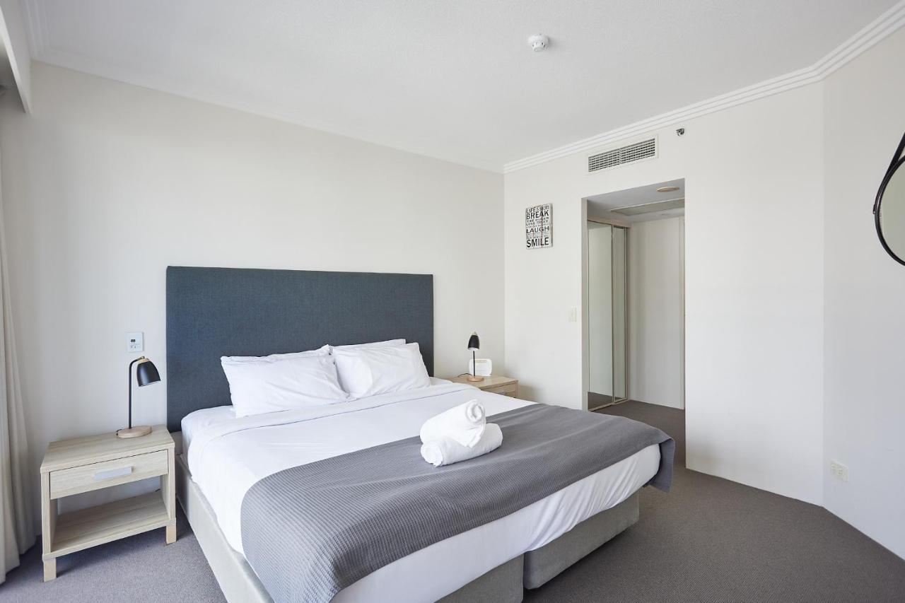 Crown Tower By Serain Residences Gold Coast Extérieur photo