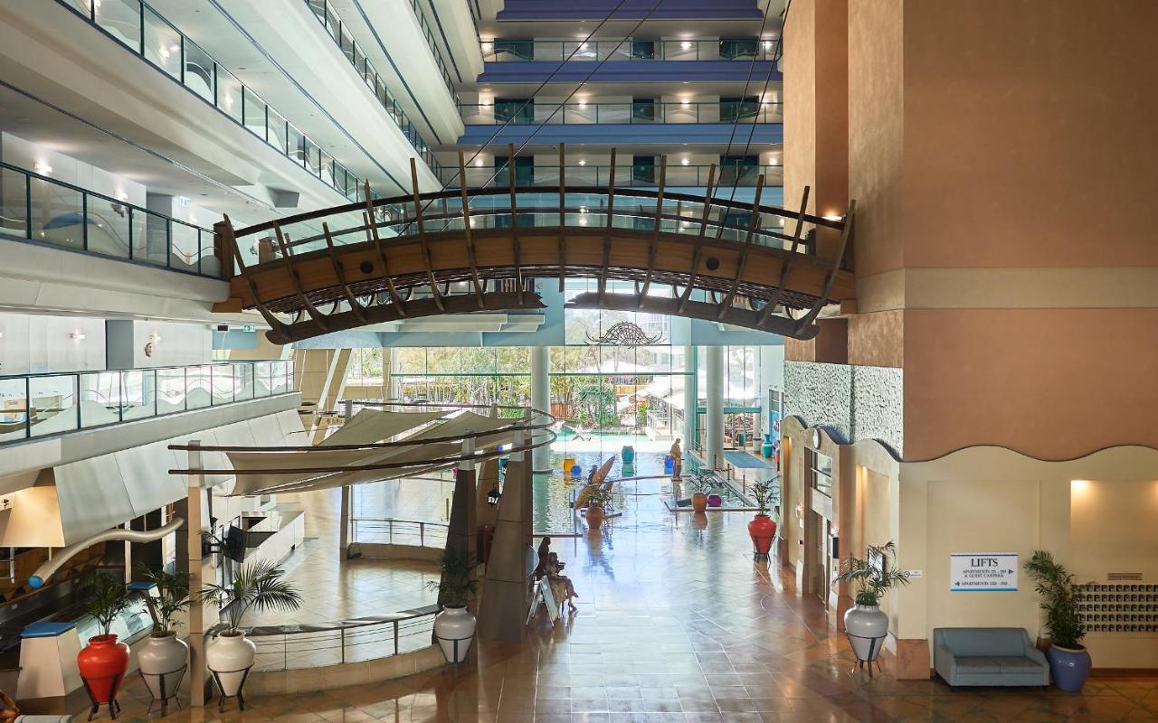 Crown Tower By Serain Residences Gold Coast Extérieur photo