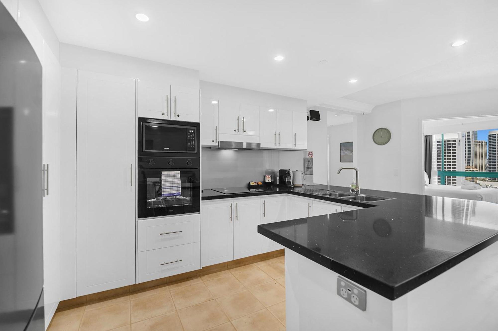 Crown Tower By Serain Residences Gold Coast Extérieur photo
